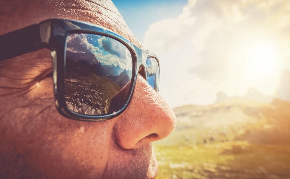 Tips for Delaware residents on how to reduce the risk of cataracts by avoiding UV rays